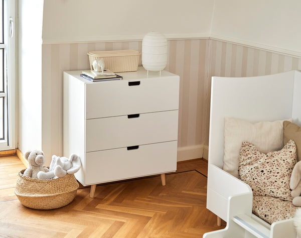 Wardrobe, Shelves & Chests of Drawers